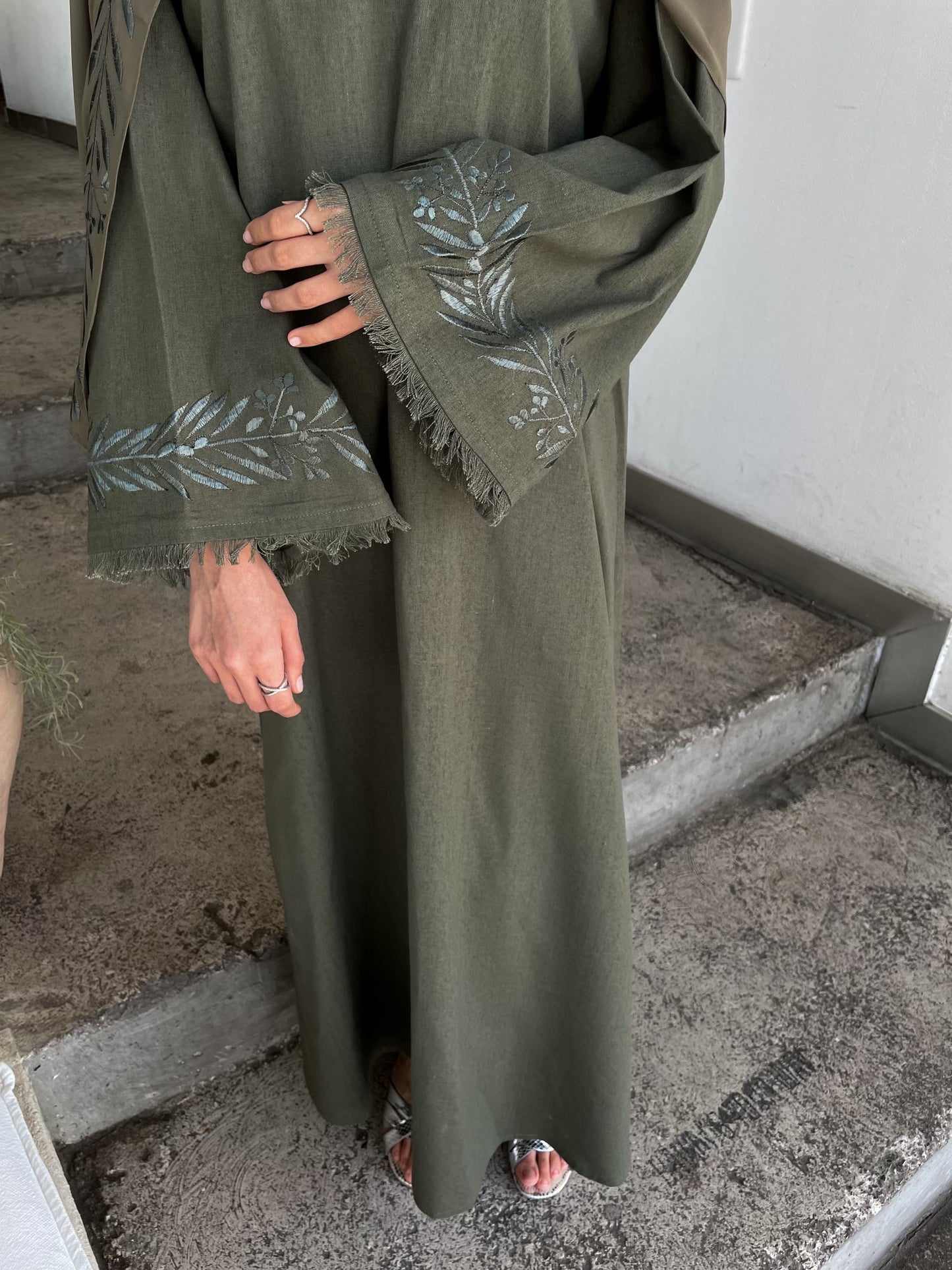 Olive branch closed abaya