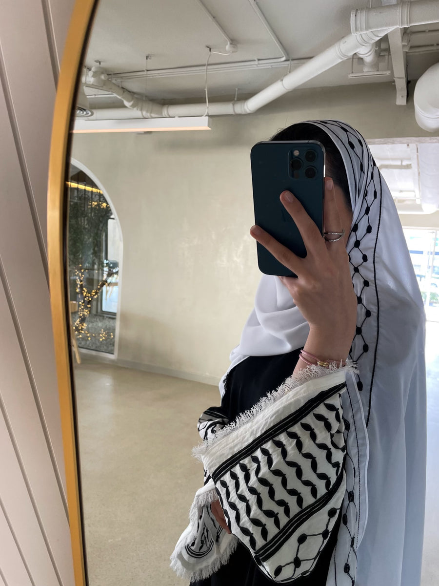 Kuffiyeh Chiffon Hijab IN MY ABAYA kuffiyeh-chiffon-hijab-in-my-abaya