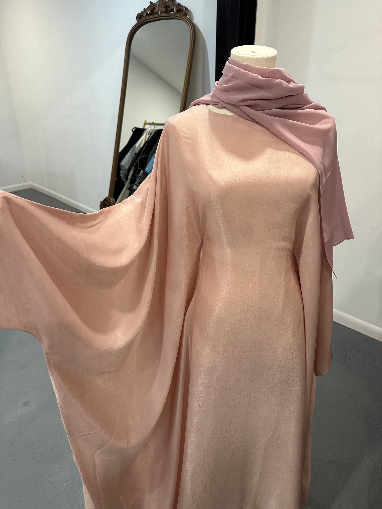 Pre order Elaina Pink kaftan & shela