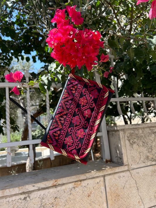 Pre order Safa tatreez wristlet