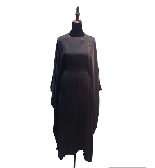 Elaina Black kaftan & shela
