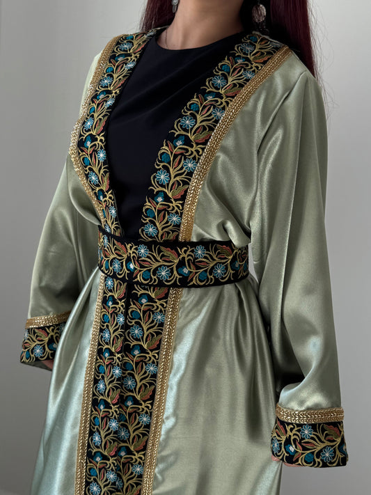 Yasmeen abaya