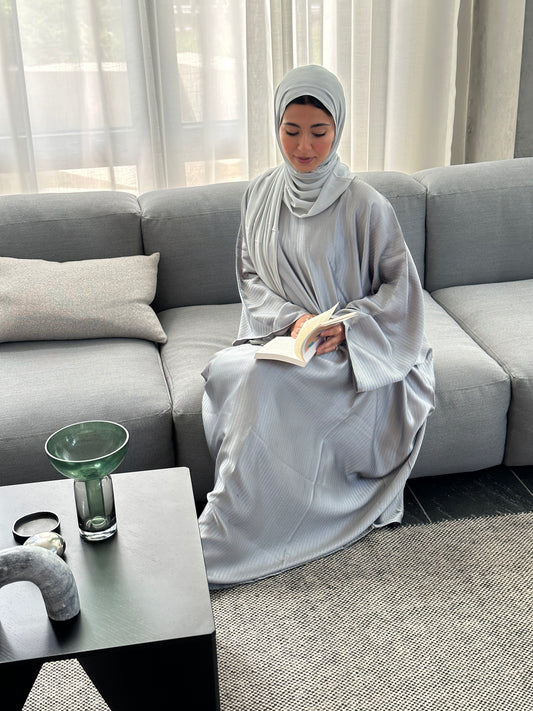 Julia grey striped closed abaya
